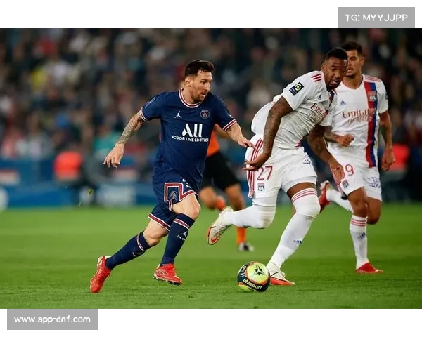 里昂球迷赛后静默退场，俱乐部历史性降级危机浮现